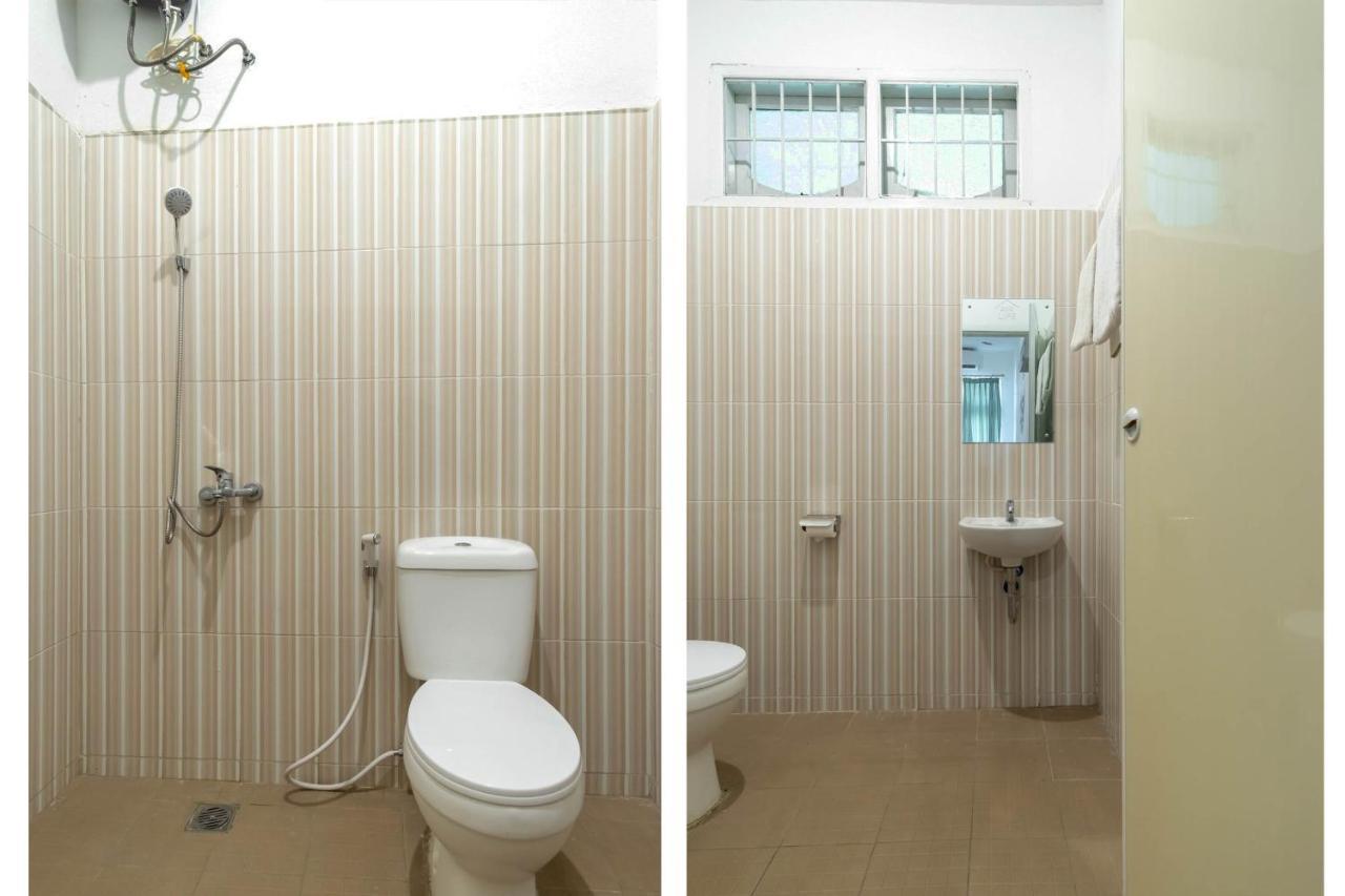 Oyo Living 2843 Raz House Syariah Hotel Medan Luaran gambar
